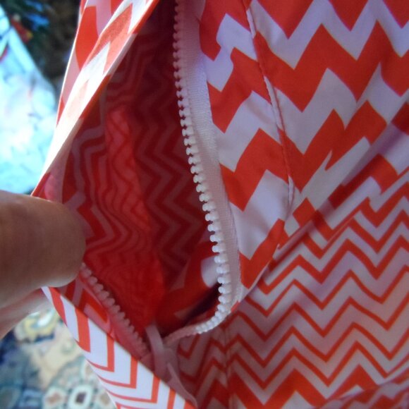 New Missoni For African Aid Red & White Zizzag Pattern Trench/Rain Coat Size L - Picture 11 of 16